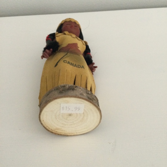 Vintage International Doll - Canada - Picture 6 of 6